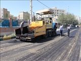 عملیات روكش آسفالت در خیابان صنعت نفت آغاز شد