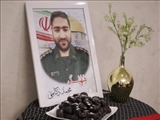 استاندار تهران با خانواده شهید محمد دکامئی دیدار کرد/ تجلیل از ایثارگری شهید جوانی که خودرو شخصی‌اش را به سپاه وقف کرد