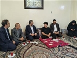 دیدار فرماندار قدس از جانباز سرباز مهدی عبدی‌زاده به مناسبت روز سرباز