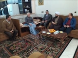 دیدار فرماندار قدس و امام جمعه با پدر خانواده شهید حیدری 