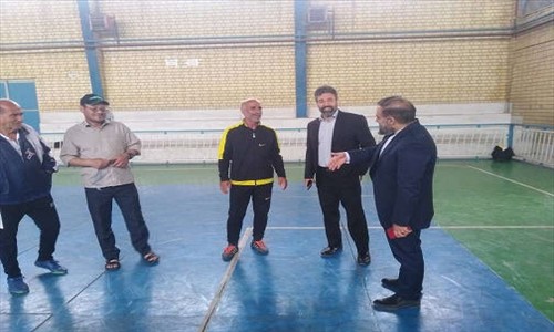 بازدید مسئولین شهری از مجموعه ورزشی