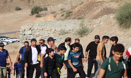  همایش کوهپیمایی خانوادگی در روستای