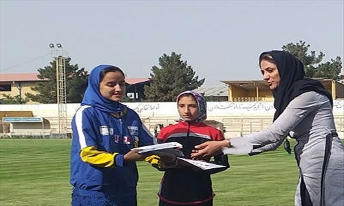  برگزاری مسابقه دو و میدانی دختران