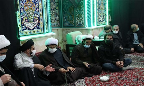 شرکت در مراسم عزاداری شهادت حضرت