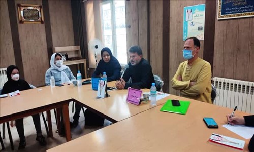نشست نقد وبررسی کتاب «کارخانه‌ی