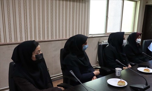 تجلیل فرماندار شهرستان قدس از بانوان