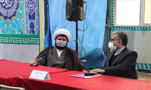  میزخدمت مسئولین به منظور بررسی