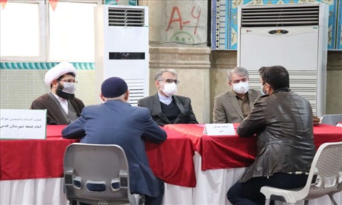  میزخدمت مسئولین به منظور بررسی