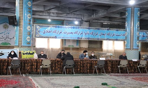  میزخدمت مسئولین به منظور بررسی
