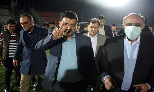 قهرمانی نام آوران در لیگ برتر بزرگسالان