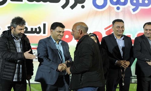 قهرمانی نام آوران در لیگ برتر بزرگسالان