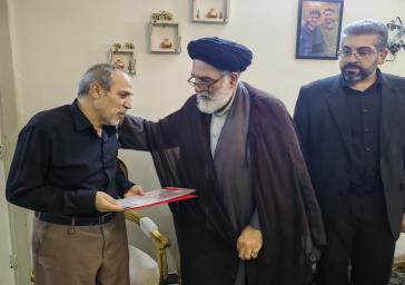 دیدار فرماندار قدس و رئیس شورای تبلیغات اسلامی استان تهران با خانواده شهیدان سلجوقی و اسماعیل‌لو