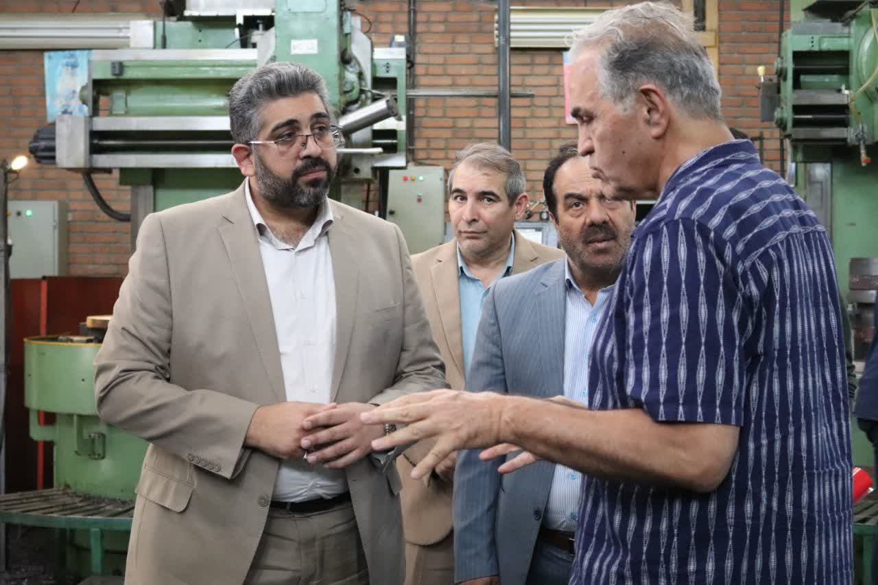بازدید فرماندار قدس از برخی صنایع شهرستان 